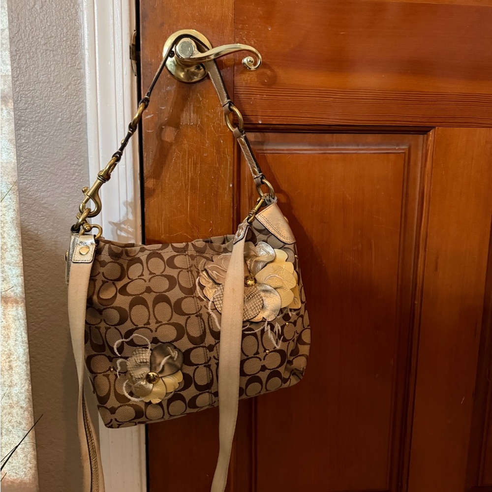 Coach Bleeker Floral Shoulder or crossbody - Picture 12 of 17